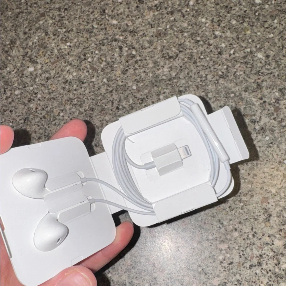 New wired apple airpods